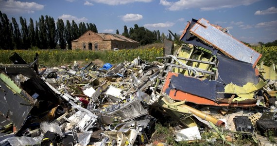 Ponad stuosobowa grupa ekspertów międzynarodowych zakończyła kolejny dzień poszukiwań szczątków ofiar malezyjskiego samolotu, który został zestrzelony 17 lipca na wschodniej Ukrainie. Prace trwały ponad sześć godzin. Ekspertom towarzyszyli obserwatorzy Organizacji Bezpieczeństwa i Współpracy w Europie.