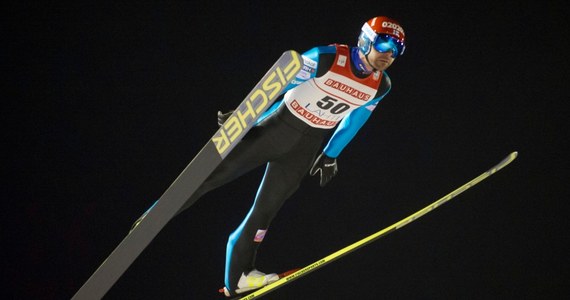 Słynny fiński skoczek narciarski, 37-letni Janne Ahonen doznał kontuzji kolana i będzie musiał poddać się zabiegowi artroskopii - poinformował serwis internetowy iltasanomal.fi. Urazu doznał podczas weekendowych zawodów na obiekcie K-90 w Lahti.