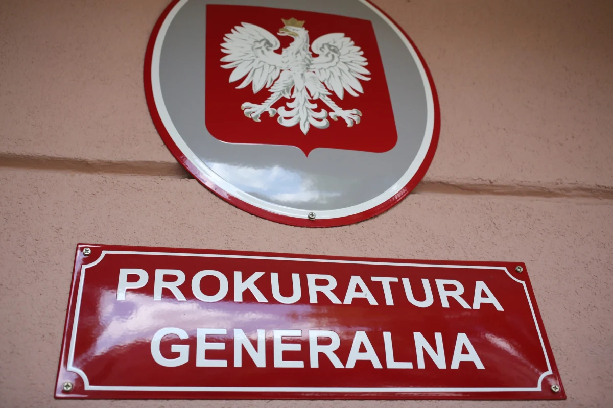 Zastępca Prokuratora Generalnego w opinii dla Trybunału Konstytucyjnego badającego skargę prezydenta w sprawie OFE napisał, że zakaz reklamy Otwartych Funduszy Emerytalnych w okresie przejściowym jest niezgodny z konstytucją. Natomiast rządowa reforma OFE co do zasady jest zgodna z konstytucją.