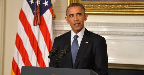 Prezydent USA Barack Obama oświadczył, że zezwolił na ataki na islamistów w Iraku. Jak podkreślił, Stany Zjednoczone podejmują działania, aby zapobiec "ludobójstwu". Amerykański prezydent jednocześnie zaznaczył, że nie pozwoli wciągnąć USA w nową wojnę w Iraku i siły zbrojne Stanów Zjednoczonych nie wrócą na irackie terytorium.