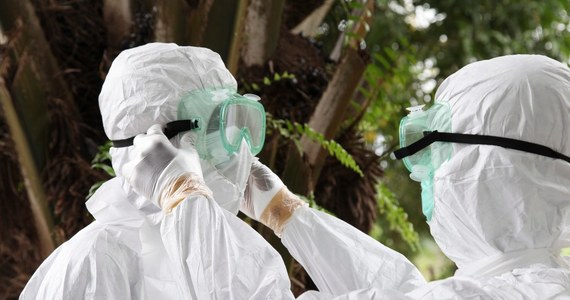 Obywatel Kanady, który wrócił z Nigerii, wykazuje objawy typowe dla zarażenia wirusem Ebola. Mężczyzna trafił na obserwację do szpitala pod Toronto - podały tamtejsze media. W związku z epidemią śmiercionośnego wirusa w Nigerii obowiązuje stan wyjątkowy.