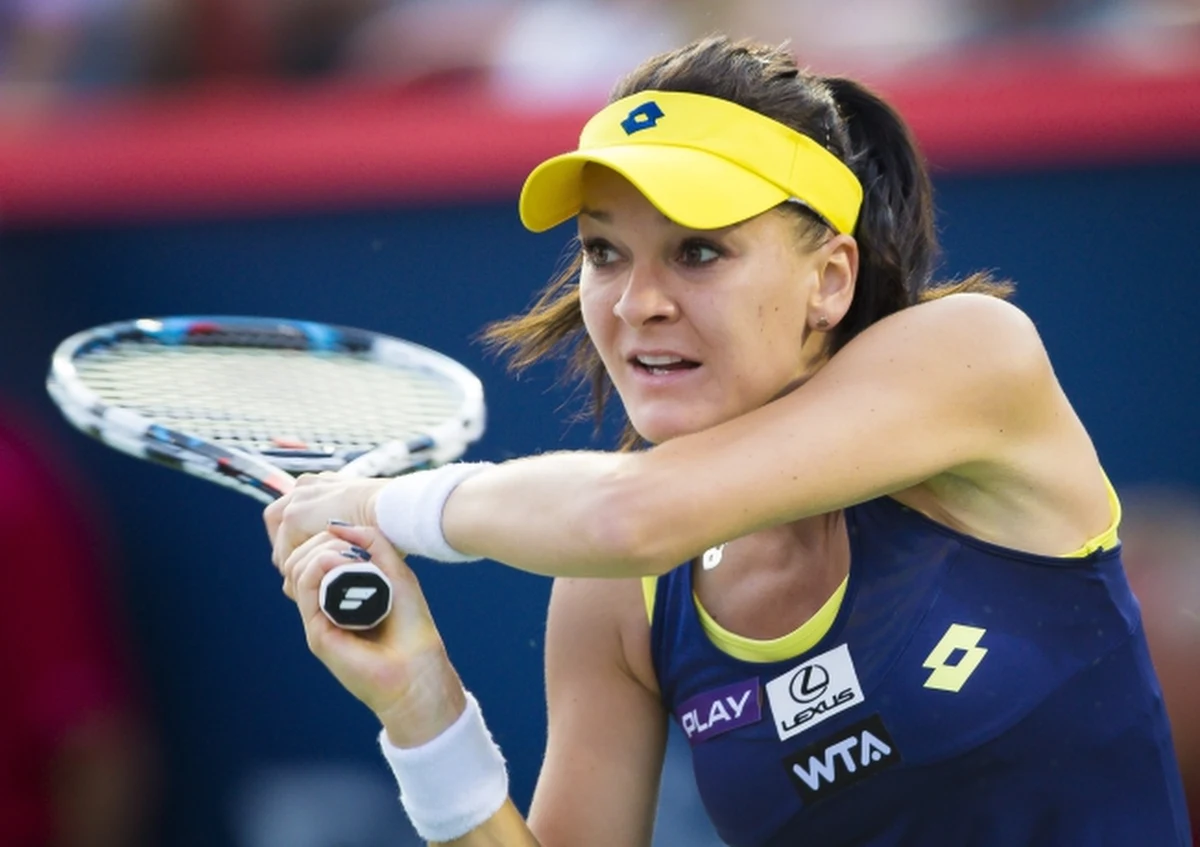Agnieszka Radwańska pokonała Rosjankę Jekaterinę Makarową 7:6 (7-1), 7:6 (7-3) w półfinale turnieju WTA w Montrealu. Krakowianka pierwszy raz zagra w finale Rogers Cup - imprezy rozgrywanej na przemian we wspomnianym mieście i w Toronto. Jej rywalką będzie Amerykanka Venus Williams.