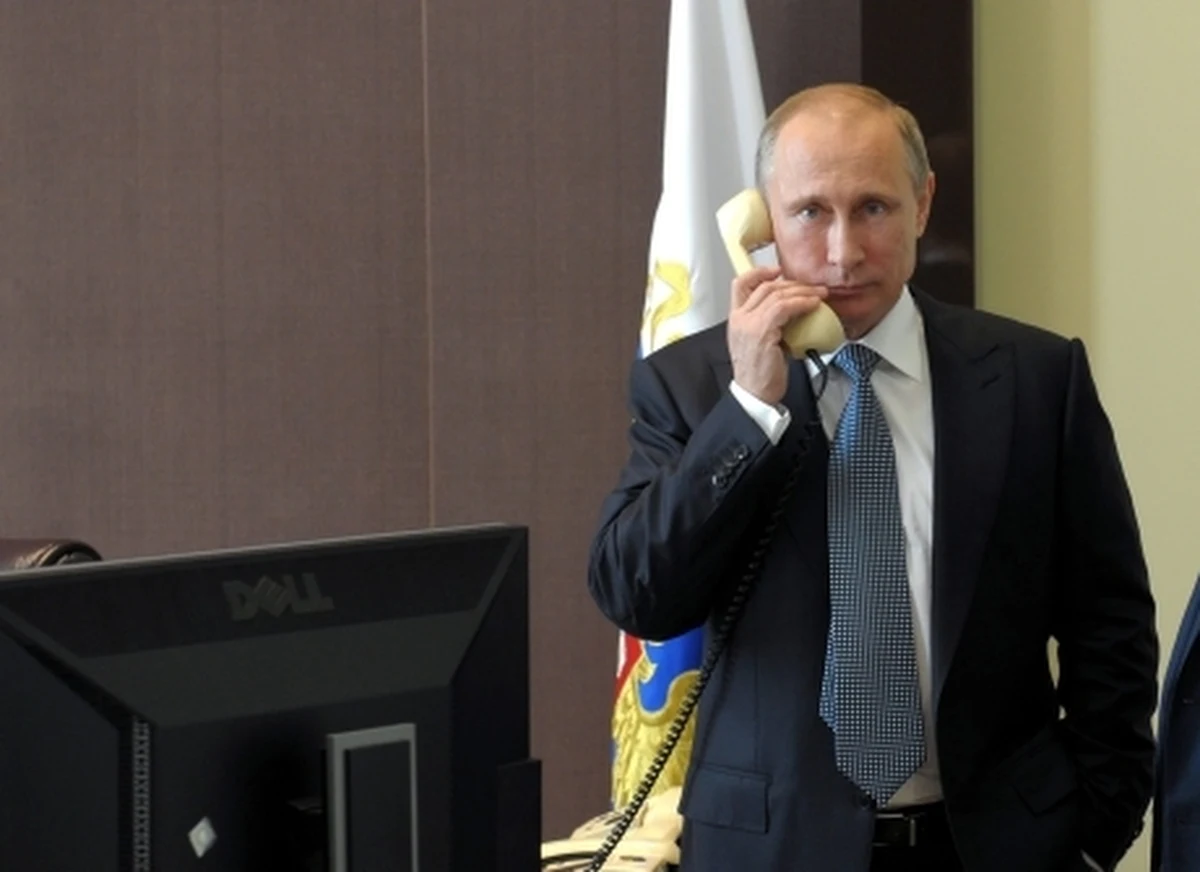 Rosja w porozumieniu z Międzynarodowym Komitetem Czerwonego Krzyża wysyła na Ukrainę konwój z pomocą humanitarną - powiedział prezydent Władimir Putin w rozmowie telefonicznej z przewodniczącym Komisji Europejskiej Jose Barroso. Zwrócił też uwagę na "katastrofalne skutki" operacji zbrojnej prowadzonej przez ukraińskie siły rządowe przeciw prorosyjskim separatystom na wschodzie kraju. 