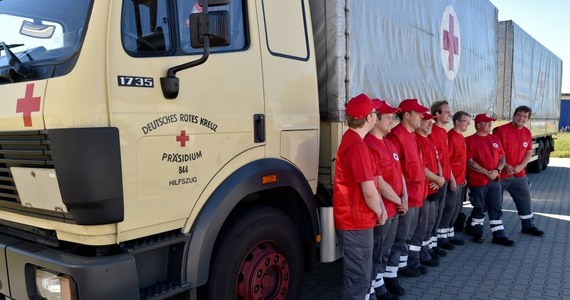 Międzynarodowy Komitet Czerwonego Krzyża odcina się od rosyjskiej inicjatywy wysłania konwoju z pomocą humanitarną do wschodniej części Ukrainy. „W tej chwili nie mamy z tym konwojem nic wspólnego” – powiedział paryskiemu korespondentowi RMF FM Markowi Gładyszowi rzecznik organizacji Frederic Joly. W skład kolumny wchodzi 280 ciężarówek, które wiozą dwa tys. ton wsparcia dla mieszkańców obwodów donieckiego i ługańskiego na wschodzie Ukrainy.