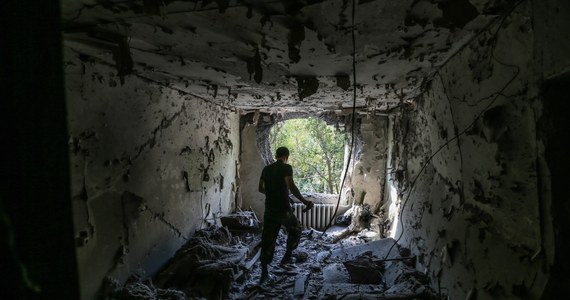 Coraz bardziej krwawy staje się konflikt we wschodniej Ukrainie - ostrzega ONZ. W ciągu zaledwie dwóch tygodni na przełomie lipca i sierpnia liczba śmiertelnych ofiar niemal się podwoiła. Zginęło prawie 2100 osób. Prawie pięć tysięcy zostało rannych.