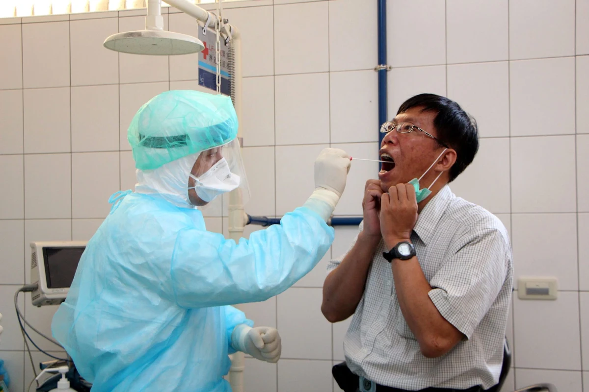 Liczba ofiar śmiertelnych epidemii w Afryce Zachodniej wyniosła 1069 - podała Światowa Organizacja Zdrowia (WHO). Śmiertelnym wirusem zarażonych jest z kolei 1975 osób.