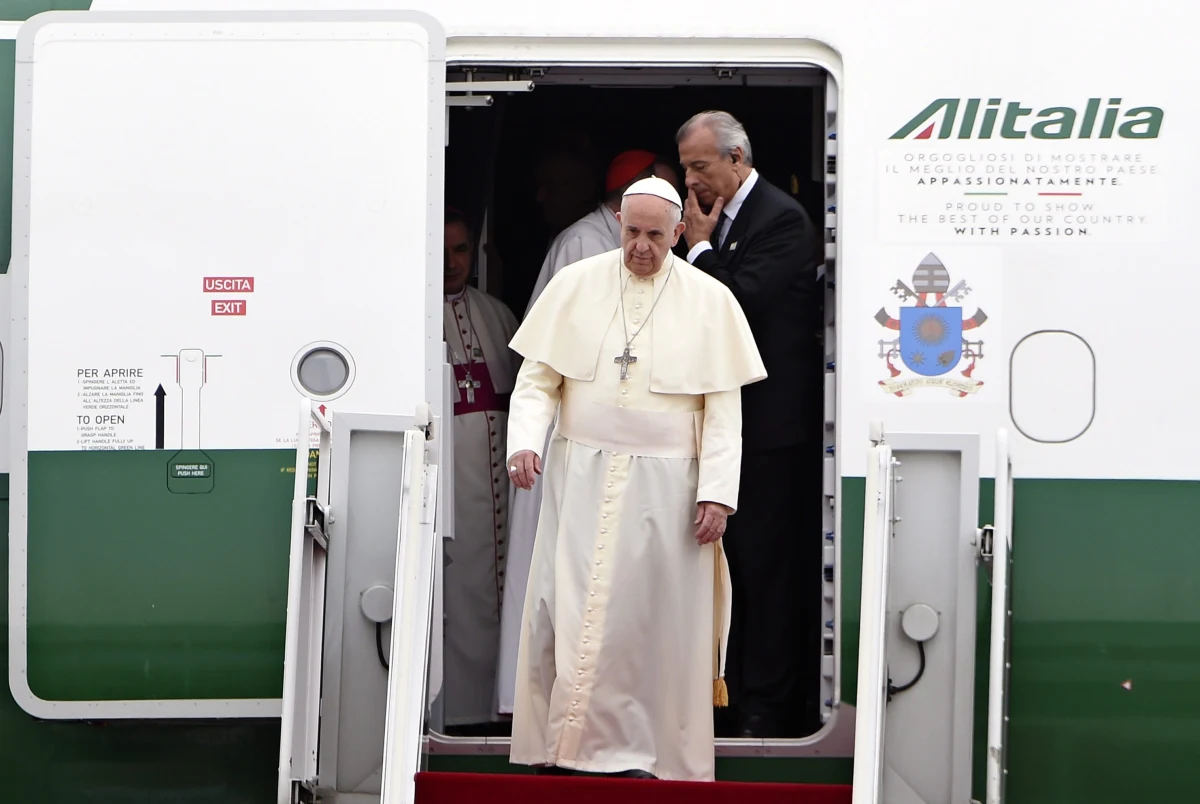 ​Tuż przed przybyciem papieża Franciszka do Korei Południowej,  Pjongjang odpalił trzy pociski rakietowe krótkiego zasięgu. Informację przekazało południowokoreańskie ministerstwo obrony.