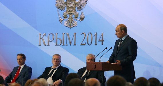 Przemawiając w Jałcie prezydent Rosji Władimir Putin zapowiedział, że zrobi wszystko dla zażegnania konfliktu na Ukrainie. Mówił o katastrofie humanitarnej we wschodniej części tego kraju oraz sankcjach ekonomicznych wobec Moskwy.