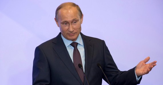 "Federacja Rosyjska nie wyklucza jednostronnego wycofywania się z międzynarodowych traktatów, jeśli tego wymagać będą interesy kraju" - oświadczył prezydent Władimir Putin. Podkreślił, że w ten sposób postępują Stany Zjednoczone.