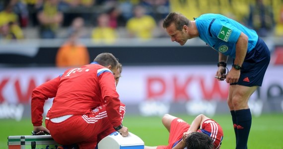Piłkarz Bayernu Monachium Javi Martinez ma prawdopodobnie zerwane więzadło krzyżowe i przez kilka miesięcy nie wyjdzie na boisko. Hiszpan doznał kontuzji kolana w meczu o Superpuchar Niemiec przeciwko Borussii Dortmund (0:2). 