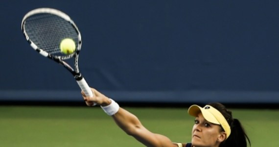 Rozstawiona z numerem czwartym Agnieszka Radwańska pokonała mającą polskie korzenie Niemkę Sabine Lisicki 6:1, 6:1 i awansowała do ćwierćfinału turnieju WTA Tour Premier w Cincinnati. Tenisistka z Krakowa dotarła do "ósemki" w tej imprezie trzeci raz z rzędu.
