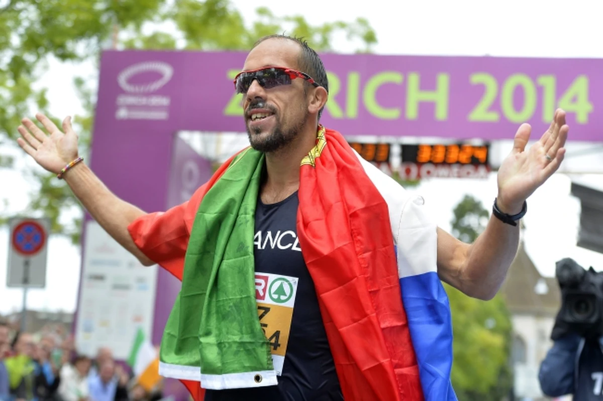 Francuz Yohann Diniz poprawił czasem 3:32.33 rekord świata i zdobył złoty medal w chodzie na 50 km 22. lekkoatletycznych mistrzostw Europy w Zurychu. Do mety dotarł tylko jeden Polak Rafał Augustyn. Zawodnik OTG Sokół Mielec był dziewiąty - 3:48.15. 