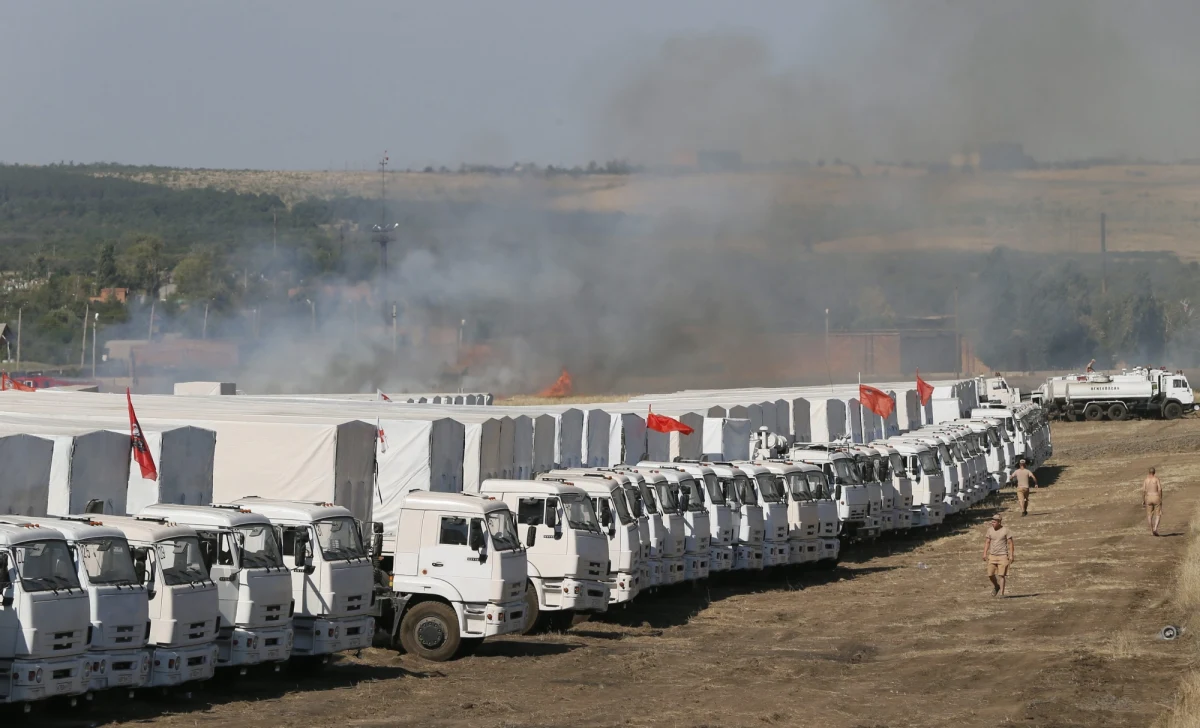 Ukraina i Rosja finalizują uzgodnienia dotyczące inspekcji i zasad przepuszczania przez terytorium Ukrainy rosyjskiego konwoju, wiozącego - jak utrzymuje Moskwa - pomoc humanitarną dla wschodniej Ukrainy. Informację tę podał Czerwony Krzyż.