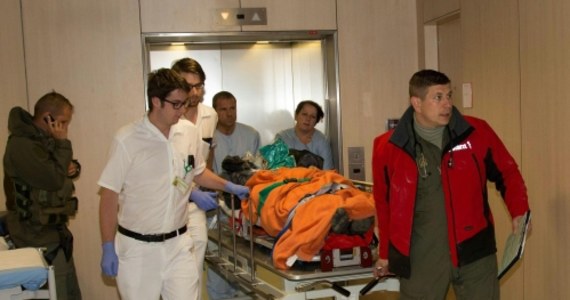 Wydobyty nad ranem z jaskini Jack Daniels w masywie Tennengebirge w Austrii 27-letni polski grotołaz jest "w dobrym stanie ogólnym". Taką informację przekazała agencji APA rzeczniczka szpitala w Salzburgu. Operacja rannego okazała się niepotrzebna. 