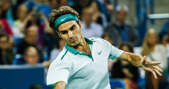 Szwajcar Roger Federer wygrał z Kanadyjczykiem Milosem Raonicem 6:2, 6:3 i awansował do finału turnieju ATP World Tour Masters 1000 na twardych kortach w Cincinnati. Rozstawiony z numerem drugim tenisista zmierzy się w nim z Hiszpanem Davidem Ferrerem.