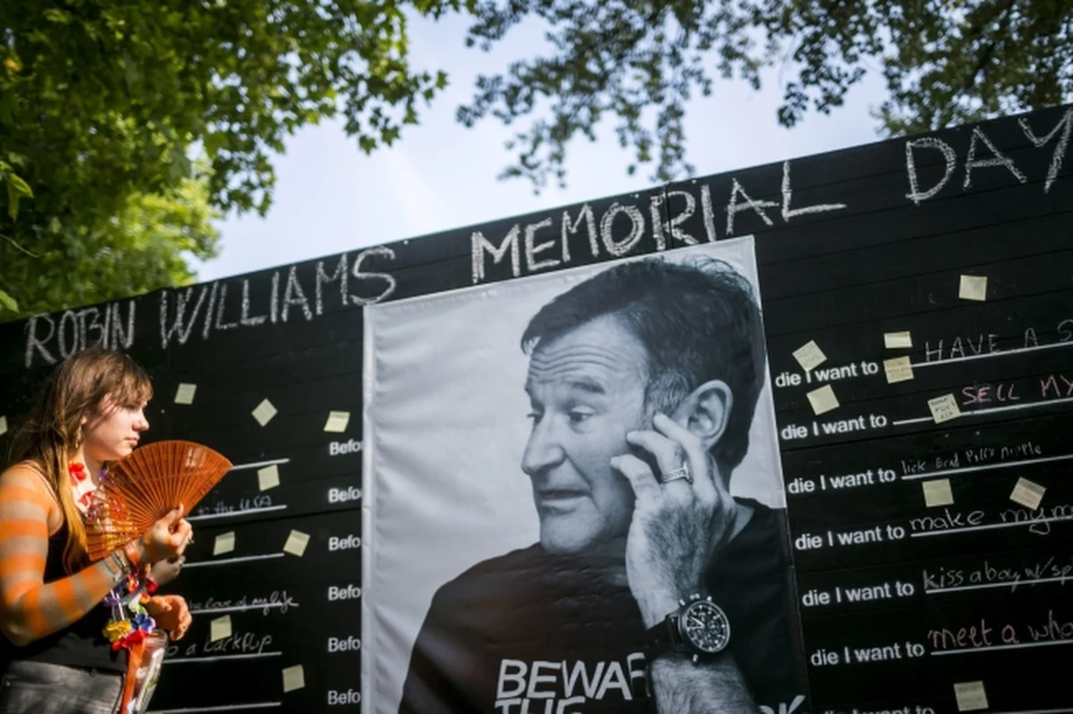 Radykalny amerykański Kościół Baptystyczny Westboro zapowiada pikietę podczas pogrzebu Robina Williamsa. Powodem protestu ma być m.in. fakt, że aktor zagrał geja w komedii „Klatka dla ptaków”. 