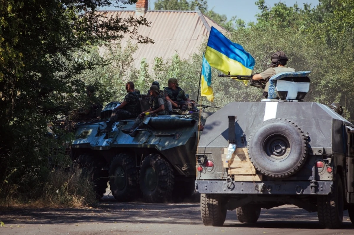 Minister spraw zagranicznych Ukrainy Pawło Klimkin zaapelował w wywiadzie dla rozgłośni radiowej Deutschlandfunk do UE i NATO o pomoc wojskową dla swojego kraju. Jego zdaniem NATO powinno wypracować nową strategię wobec Ukrainy. 