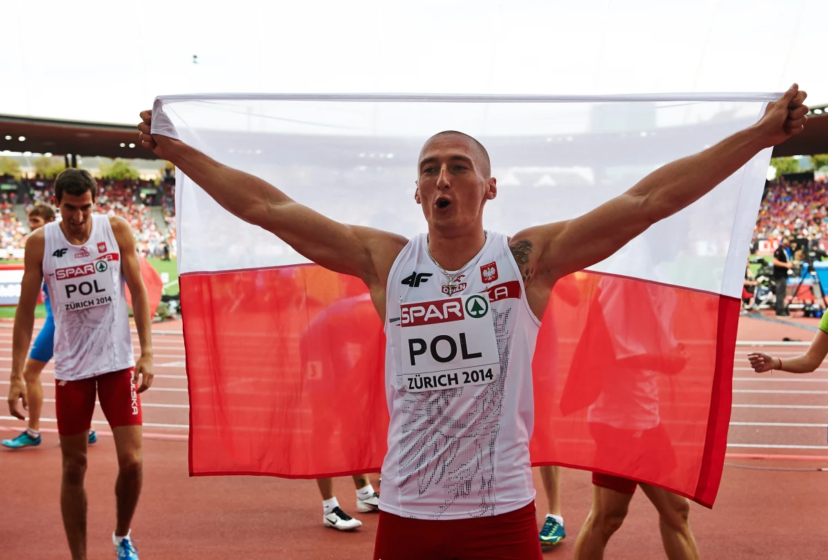 "Dałem z siebie sto procent. Nogi mnie niosły, nie czułem zmęczenia. Jest dobrze, chociaż mogło być jeszcze lepiej, zwłaszcza, że na zmianie byłem zakleszczony między Francuzem a Belgiem" - mówił Łukasz Krawczuk, który był na trzeciej zmianie w sztafecie 4x400m mężczyzn.  