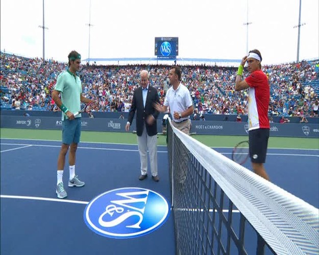 Roger Federer wygrał z Hiszpanem Davidem Ferrerem 6:3, 1:6, 6:2 w finału turnieju ATP World Tour Masters 1000 na twardych kortach w Cincinnati. To było 80. turniejowe zwycięstwo 33-letniego tenisisty ze Szwajcarii.
