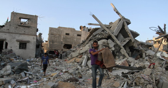 Zawieszenie broni w Strefie Gazy zostało przedłużone o kolejne 24 godziny - poinformowały w poniedziałek wieczorem źródła palestyńskie i izraelskie. Kilkadziesiąt minut później potwierdził to przedstawiciel Izraela. 