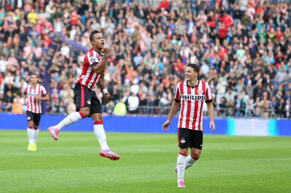Kibice występującego w holenderskiej ekstraklasie piłkarskiej zespołu PSV Eindhoven protestowali przeciwko zapewnieniu na stadionie dostępu do internetu przez sieć bezprzewodową. Ich zdaniem podczas meczu należy wspierać drużynę, a nie korzystać z telefonów. 