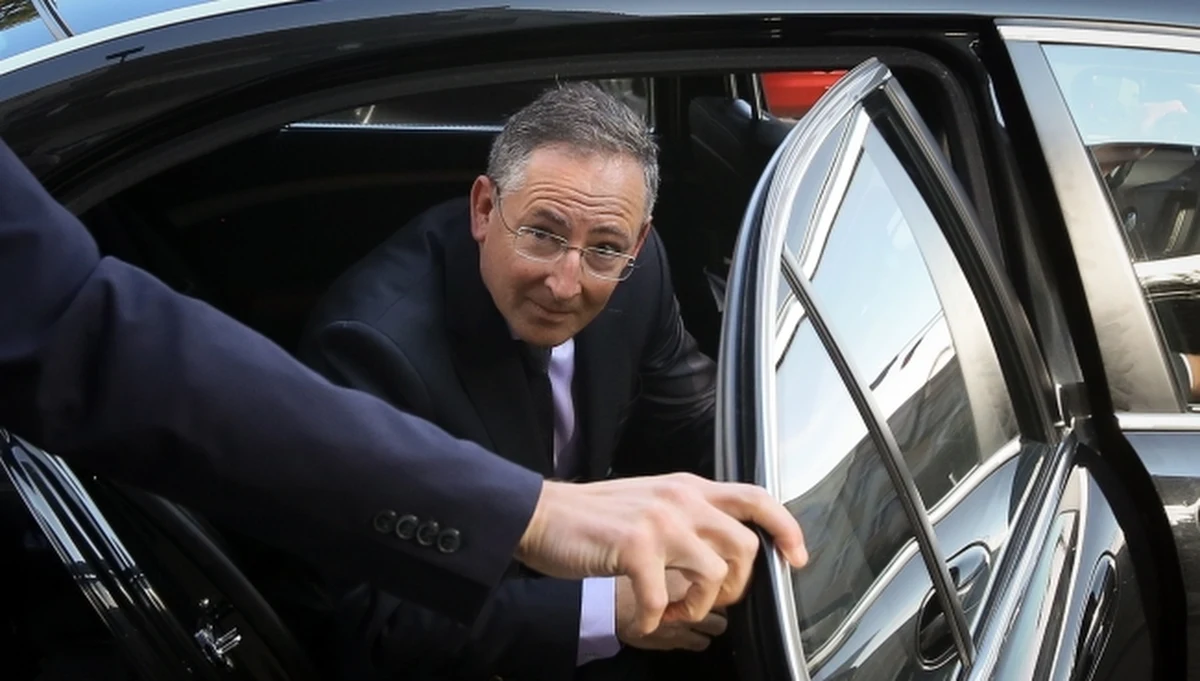 Minister spraw wewnętrznych Bartłomiej Sienkiewicz poinformował, że prace związane z przeglądem procedur w Biurze Ochrony Rządu, których efektem mają być nowe regulaminy i instrukcje, są w tym momencie na zaawansowanym etapie. Dodał, że powinny zakończyć się pod koniec wakacji. 