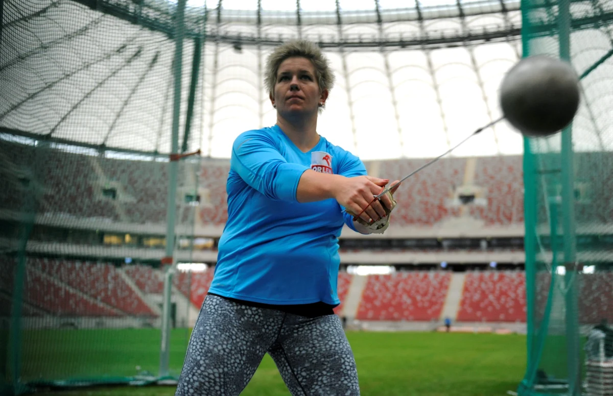 ​"Jeśli pobiję rekord świata, zrezygnuję z okolicznościowej premii za niego" - to deklaracja Anity Włodarczyk przed startem w Memoriale Kamili Skolimowskiej w Warszawie. Polska młociarka chce dziś jako pierwsza na świecie pokonać granicę 80 metrów i uczcić w ten sposób pamięć pierwszej w historii mistrzyni olimpijskiej w tej dyscyplinie. Kibice czekają także na występ Usaina Bolta. Najszybszy człowiek świata pobiegnie na Stadionie Narodowym na 100 metrów.