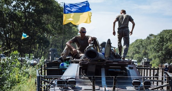 Ukraińska armia zabiła minionej doby prawie 250 rosyjskich żołnierzy i inspirowanych przez nich separatystów - poinformował sztab Operacji Antyterrorystycznej w Kijowie. Od soboty nasilają się walki na południowym wschodzie Ukrainy. 