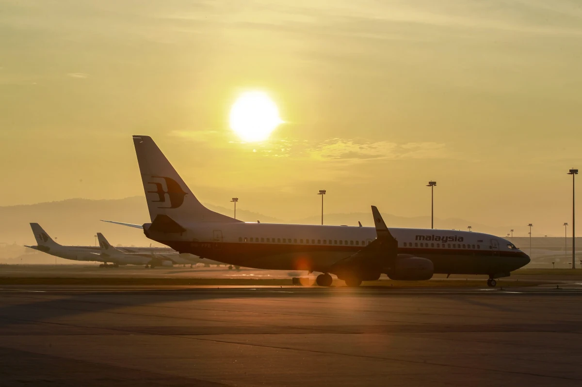 Co najmniej 186 członków personelu pokładowego linii Malaysia Airlines odeszło z firmy po dwóch katastrofach z udziałem samolotów tego przewoźnika, do których doszło w tym roku. Wiele osób jako powód podaje presję ze strony rodziny i obawy o bezpieczeństwo.