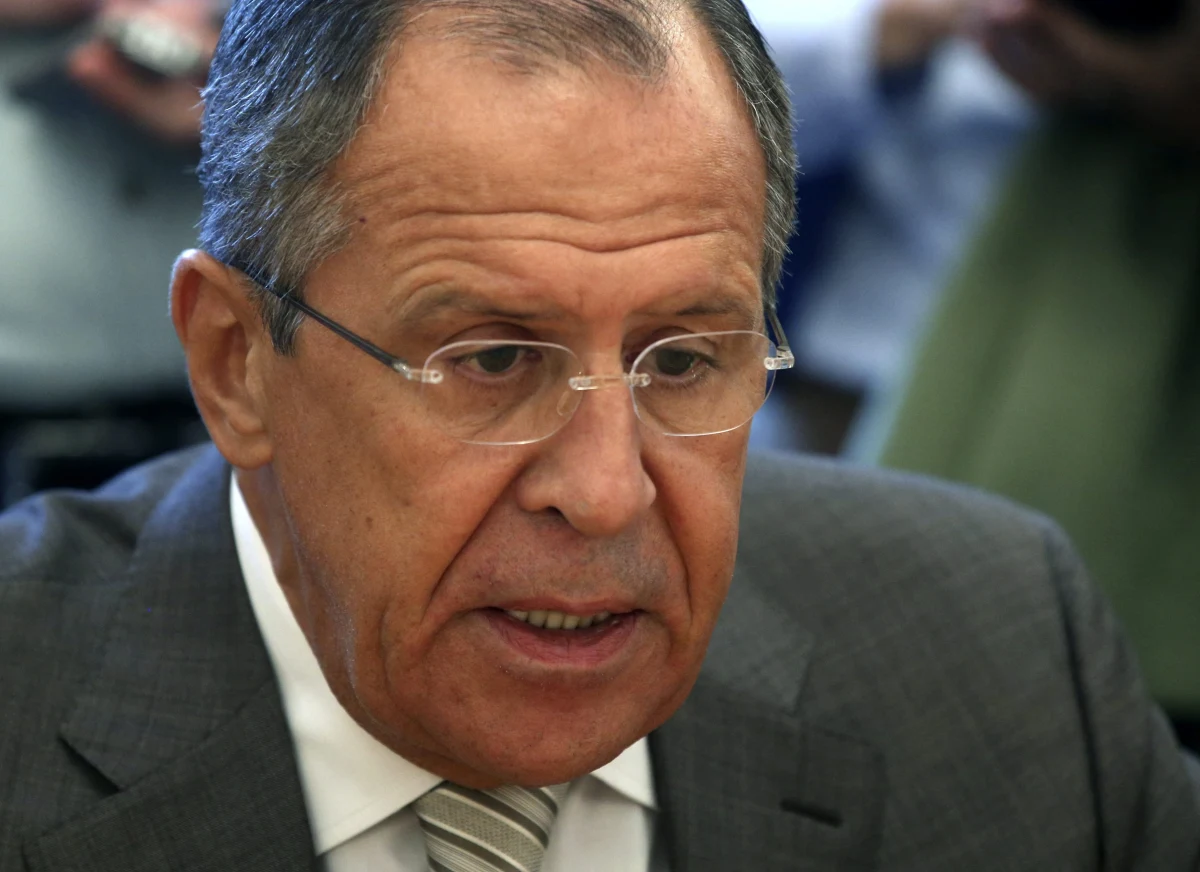 Drugi konwój humanitarny, który Rosja zamierza wysłać na wschód Ukrainy, "nie będzie ostatnim" - oświadczył rosyjski minister spraw zagranicznych Siergiej Ławrow. Zapewnił też, że Rosja nie jest zainteresowana rozpadem Ukrainy ani konfrontacją z zagranicznymi partnerami.