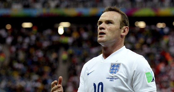 Napastnik Manchesteru United Wayne Rooney będzie kapitanem piłkarskiej reprezentacji Anglii – poinformował jej selekcjoner Roy Hodgson podczas konferencji prasowej na stadionie Wembley.