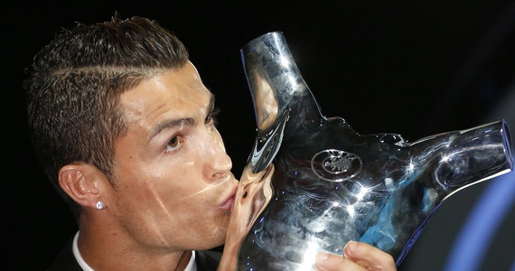 Portugalczyk Cristiano Ronaldo z Realu Madryt został wybrany najlepszym piłkarzem występującym w Europie w sezonie 2013/14. W finałowym etapie plebiscytu zdobył więcej głosów od Niemca Manuela Neuera oraz Holendra Arjena Robbena. Publikujemy pierwszą dziesiątkę zestawienia.