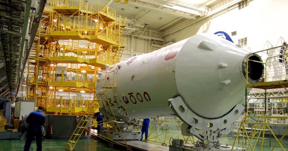 Francuscy eksperci opowiadają się za wstrzymaniem współpracy z Rosją w sferze wysyłania w kosmos satelitów europejskiego programu geolokalizacji Galileo, który ma być konkurentem amerykańskiego GPS. Szef francuskiego Państwowego Centrum Badań Kosmicznych zasugerował, że rosyjskie rakiety Sojuz powinny zostać zastąpione europejskimi rakietami Ariane.