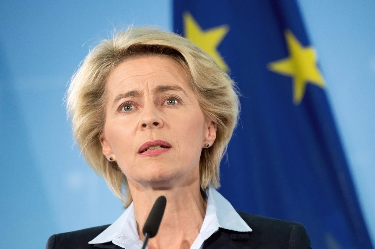 Niemiecka minister obrony Ursula von der Leyen opowiedziała się na łamach "Bild am Sonntag" przeciwko pomocy wojskowej dla Ukrainy. Jej zdaniem sprawa przyjęcia tego kraju do NATO nie znajduje się obecnie w agendzie.