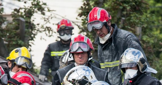 Zginęły dwie dorosłe osoby i dziecko w Rosny-sous-Bois pod Paryżem, gdzie zawalił się budynek mieszkalny w wyniku eksplozji spowodowanej prawdopodobnie przez gaz. Rannych jest 11 osób, cztery z nich są w stanie ciężkim. Pięć osób jest zaginionych. 