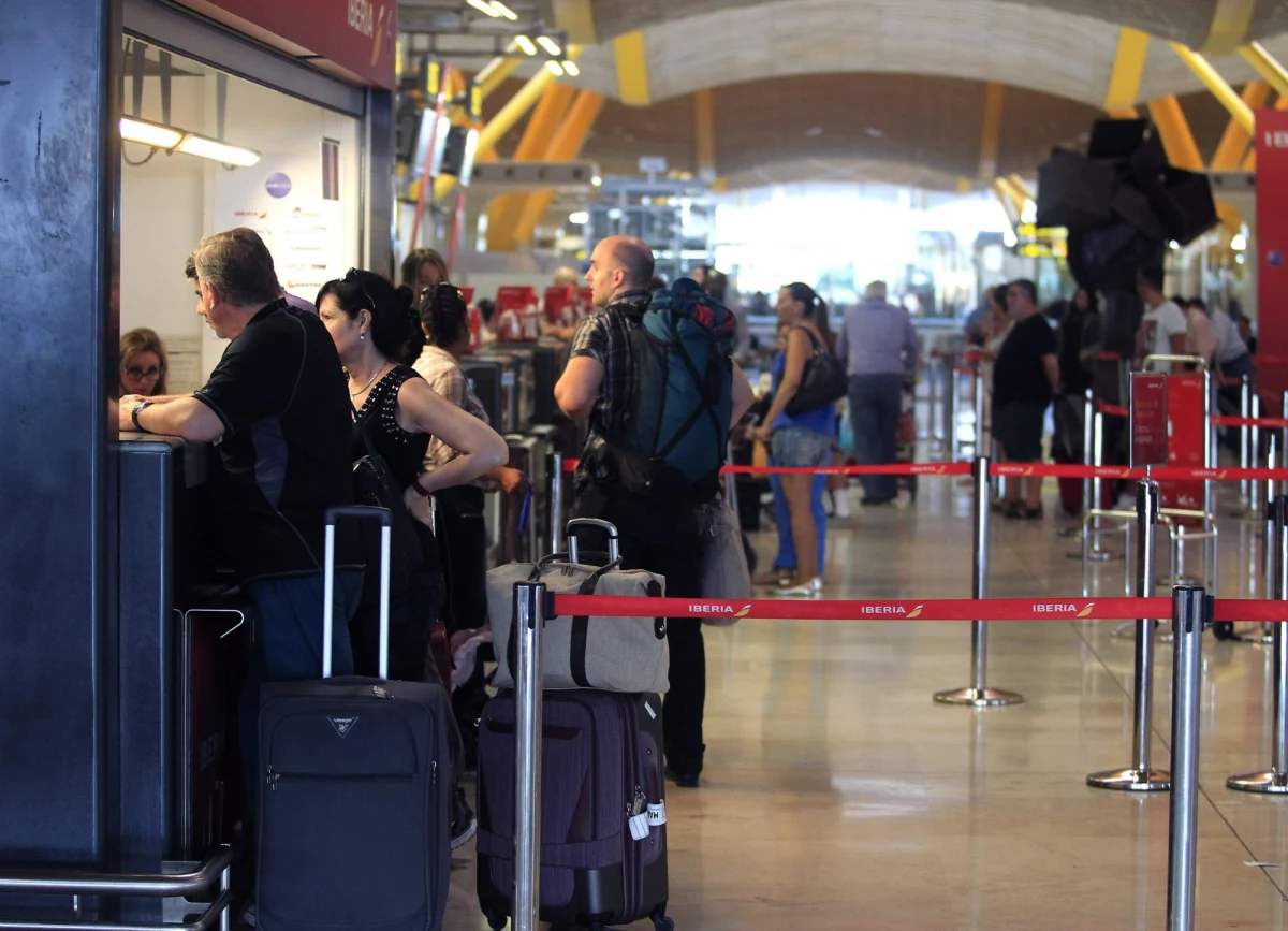 Zagraniczni turyści między styczniem a lipcem 2014 roku wydali w Hiszpanii prawie 35 mld euro. To nowy rekord i aż o 7 proc. więcej niż w tym samym okresie 2013 roku. Ale w mediach i na ulicach coraz częściej mówi się również o negatywnych skutkach turystyki. 