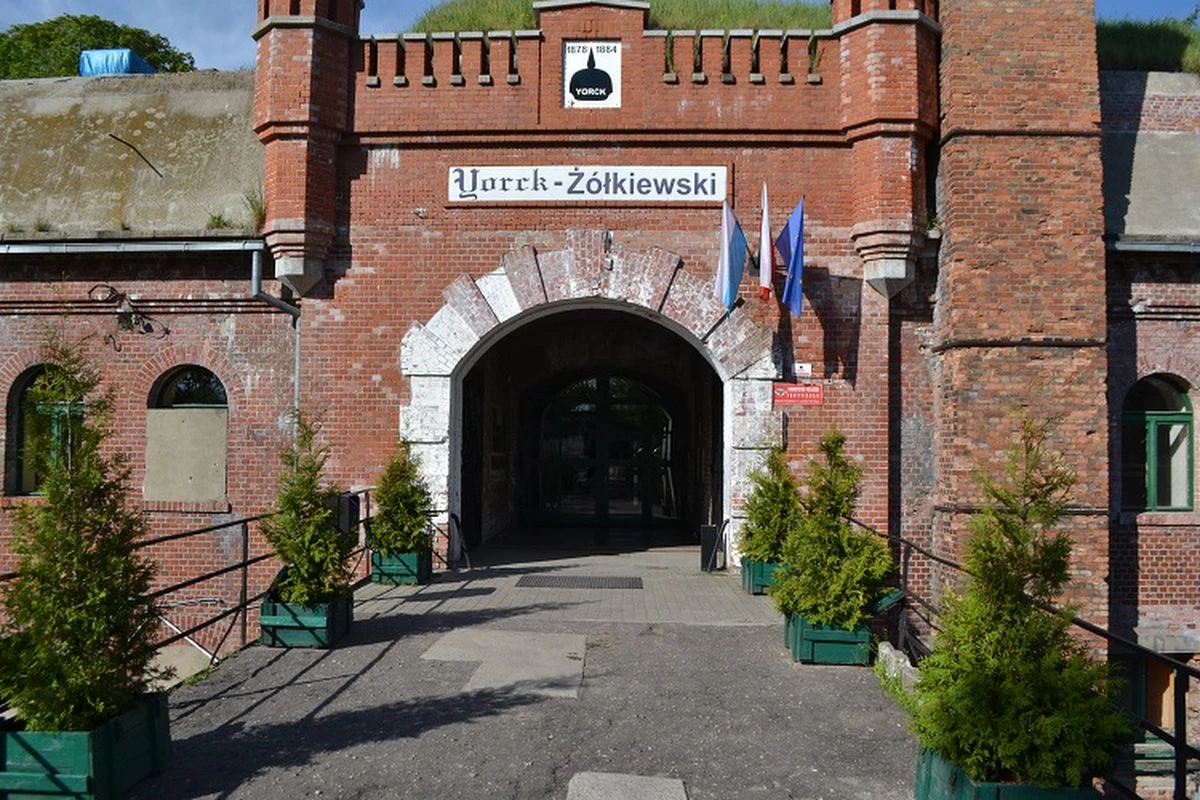 W wakacyjnym cyklu RMF FM Polska Niezwykła odkrywamy dziś tajemnice Torunia. Zostawiamy jednak Kopernika i pierniki na powierzchni, a sami schodzimy pod ziemię, do Twierdzy Toruń, która kryje wiele interesujących tajemnic. 