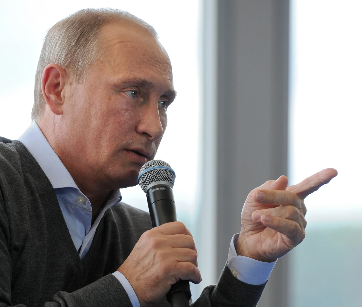 Prezydent Rosji Władimir Putin zarzucił przywódcom europejskim, że przymykają oczy na działania militarne armii ukraińskiej, których celem są rejony zamieszkane przez ludność cywilną. Siły ukraińskie obierają wyraźnie za cel dzielnice mieszkaniowe - oświadczył Putin w wypowiedzi transmitowanej przez telewizję, i dodał: Niestety, w wielu krajach, w tym europejskich, wolą tego nie zauważać.