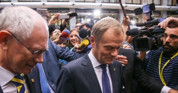 Premier Donald Tusk będzie dostawał 80 tys. złotych emerytury miesięcznie - pisze wtorkowy "Fakt". Jak podaje tabloid, szefowi Rady Europejskiej zapewniają to unijne przepisy.