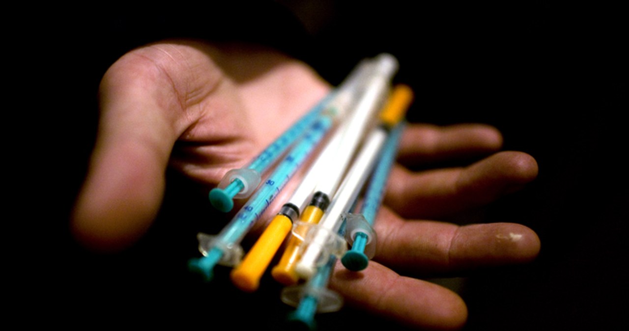 Zastrzyk z krwi. "Bluetoothing" niweczy dekady walki z HIV