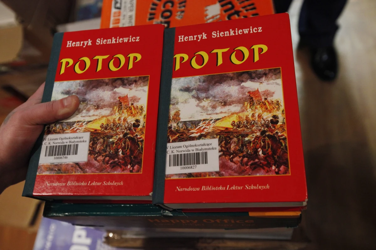 "Potop" Henryka Sienkiewicza będzie w sobotę czytać cała Polska. Narodowe Czytanie już po raz trzeci skupi miłośników polskiej literatury. "Potop" usłyszeć będzie można w kilkuset miastach. W Warszawie odczytanych zostanie 12 części powieści. Jej adaptacji podjął się znany poeta Bronisław Maj. Rozmawiał z nim dziennikarz RMF FM Maciej Grzyb.
