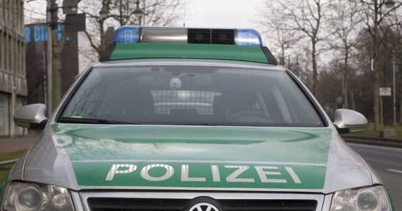 Dwie osoby zginęły w Niemczech w wypadku na autostradzie między Berlinem a Świeckiem. Wszystkie trzy samochody, które brały udział w karambolu, były z Polski. Autostrada A12 w kierunku Frankfurtu nad Odrą jest zablokowana.