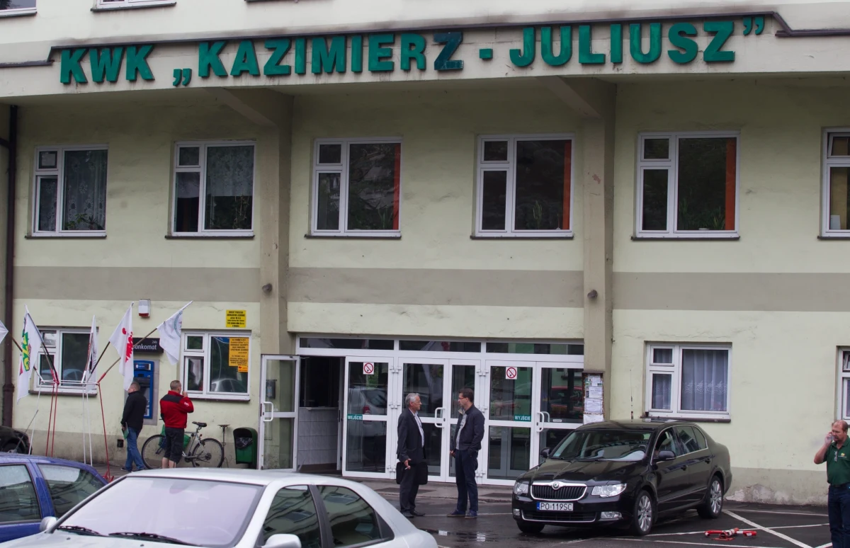 Kopalnia Kazimierz - Juliusz z Sosnowca zostanie zlikwidowana szybciej niż planowano. Zakład ma być zamknięty na przełomie września i października. To historyczna decyzja, bo to ostatnia działająca kopalnia w Zagłębiu.