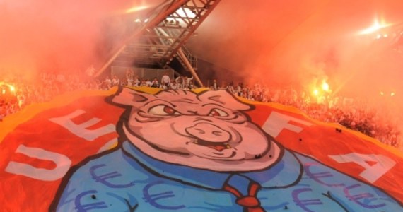 UEFA ukarała Legię Warszawa karą finansową w wysokości 80 tysięcy euro za zachowanie jej kibiców podczas meczu 4. rundy eliminacji Ligi Europejskiej z FK Aktobe. Fani stołecznej drużyny zaprezentowali na trybunie sektorówkę, na której widniała świnia otoczona napisem "UEFA" i trzymająca tabliczkę z napisem "6