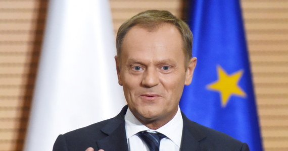 Premier Donald Tusk 16 lipca w Brukseli zdał sobie sprawę, że może nie mieć wyjścia i zostanie następnym przewodniczącym Rady Europejskiej; ten scenariusz stał się niedługo faktem - ujawnia minister ds. europejskich Piotr Serafin. Przyznaje, że sam nie wie, kiedy Donald Tusk podjął ostateczną decyzję o tym, że przyjmie nową funkcję. 