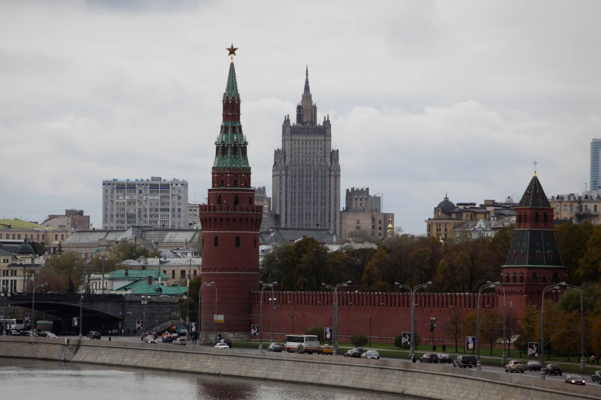 Funkcjonariusz estońskiej Służby Bezpieczeństwa Wewnętrznego został przetransportowany do Moskwy - powiedział minister spraw zagranicznych Urmas Paet. Jak informują estońskie media, oficer został wczoraj "porwany" z kraju przy granicy z Rosją.