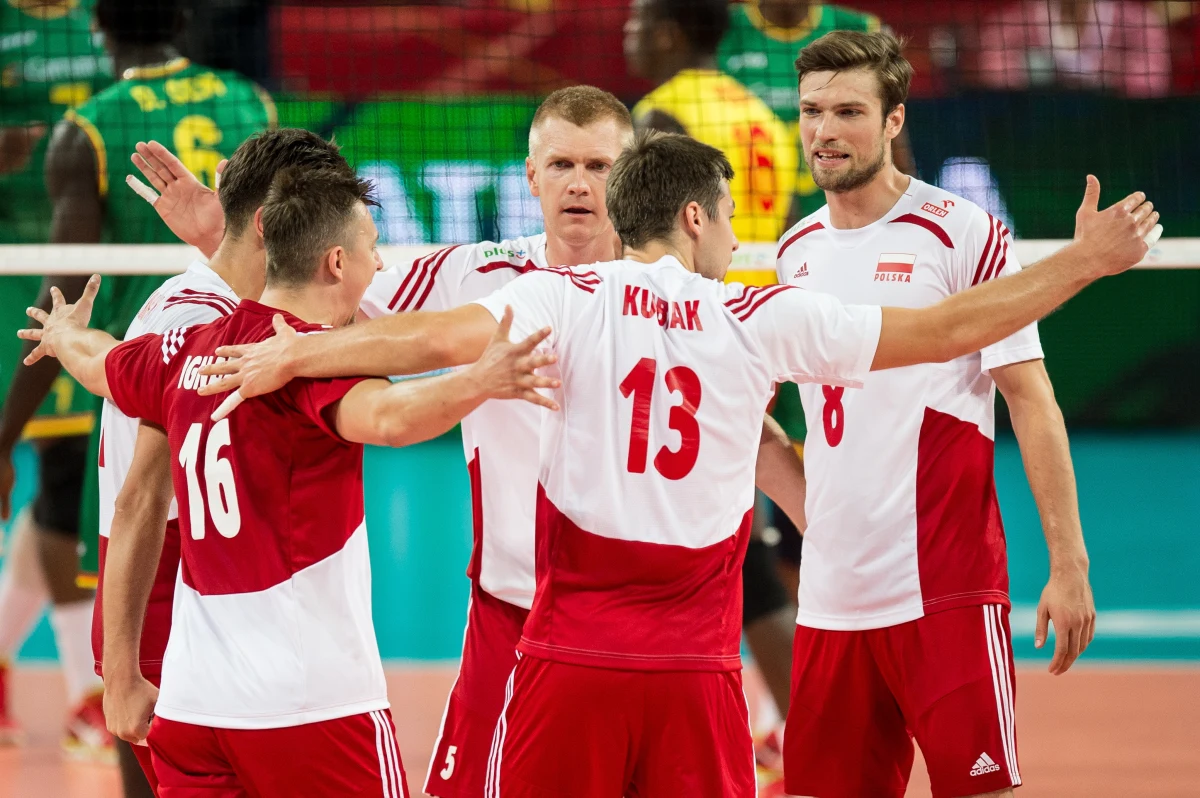 Polscy siatkarze pokonali we Wrocławiu Kamerun 3:1 w meczu mistrzostw świata. Biało-czerwoni, którzy są liderami grupy A, już wcześniej zapewnili sobie awans do kolejnej fazy turnieju. W sobotę przepustkę do drugiej rundy wywalczyły Argentyna i Serbia.