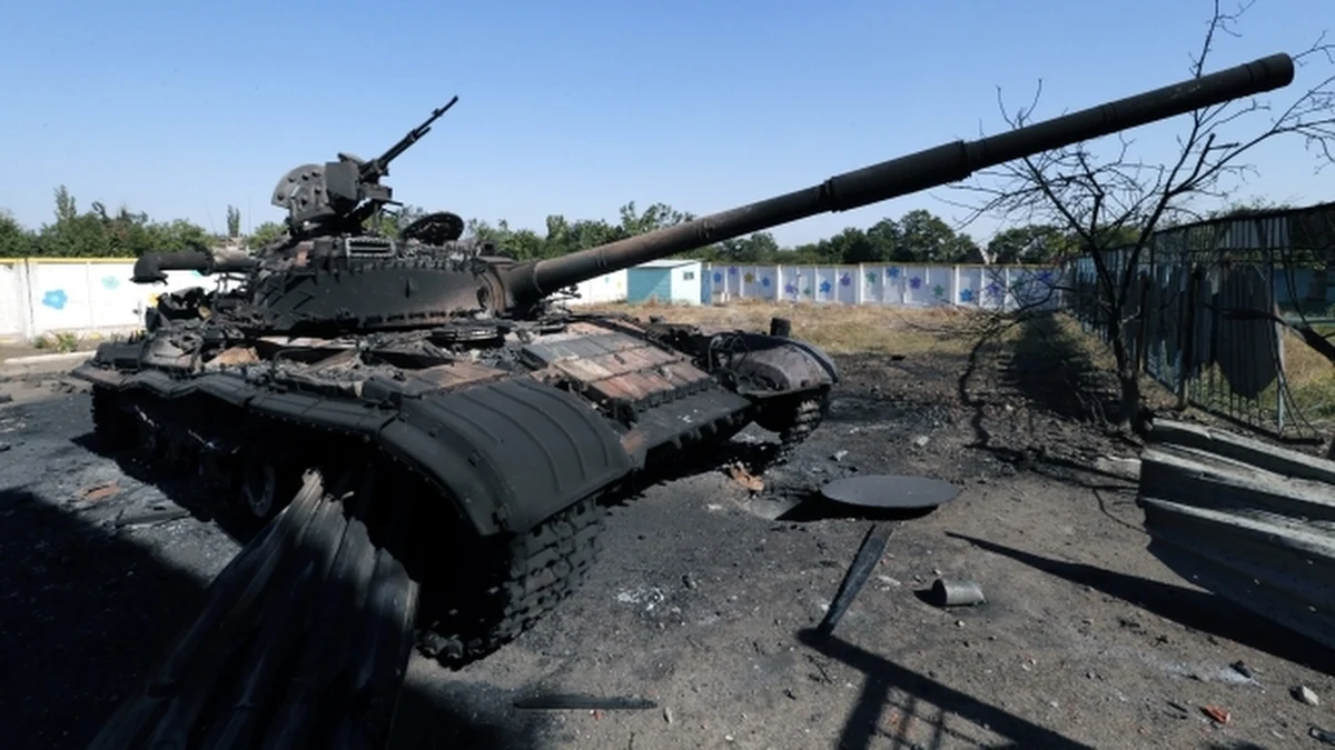 Rosjanie ostrzelali pozycje ukraińskich sił pod Mariupolem - poinformował szef ukraińskiego MSW Arsen Awakow. Użyto w tym celu systemów rakietowych Grad. 