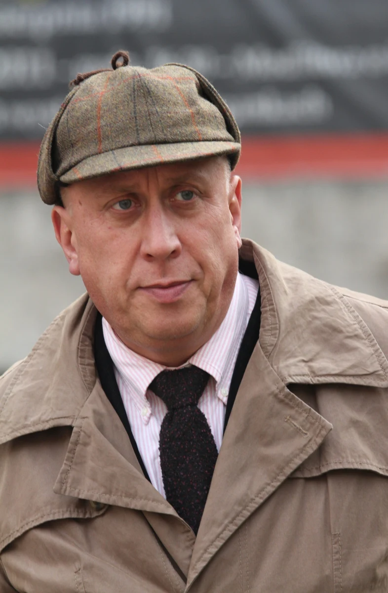 “Marek Lasota to kandydat PiS na prezydenta Krakowa. Zdaniem ekspertów, a nawet polityków PO może pokonać w II turze Jacka Majchrowskiego” – pisze w środowym wydaniu “Dziennik Polski”. “Tylko jego mamy, nikt inny nie wchodzi w grę” – mówi gazecie członek komitetu politycznego Prawa i Sprawiedliwości. 