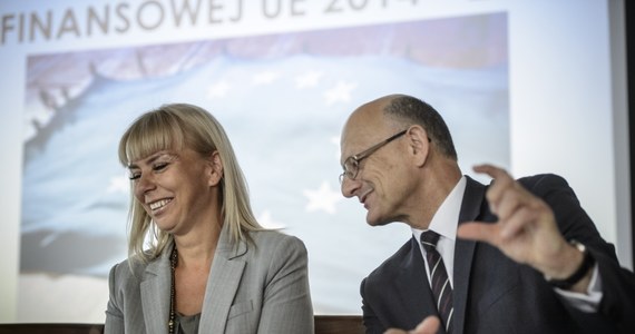 Elżbieta Bieńkowska, wicepremier oraz minister infrastruktury i rozwoju, będzie komisarzem UE ds. rynku wewnętrznego i usług, przemysłu, przedsiębiorczości oraz małych i średnich przedsiębiorstw. Mówi o sobie: urzędnik z powołania, który bardzo poważnie zajmuje się sprawami państwowymi. Przyznana Polce teka jest jedną z nowości w strukturze KE. Jak napisała w komunikacie KE, będzie to "maszynownia realnej gospodarki".